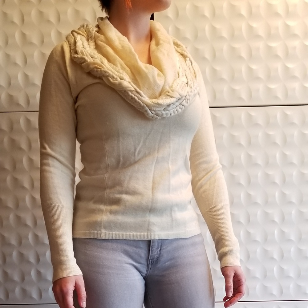Merino wool Cowl Neck Sweater